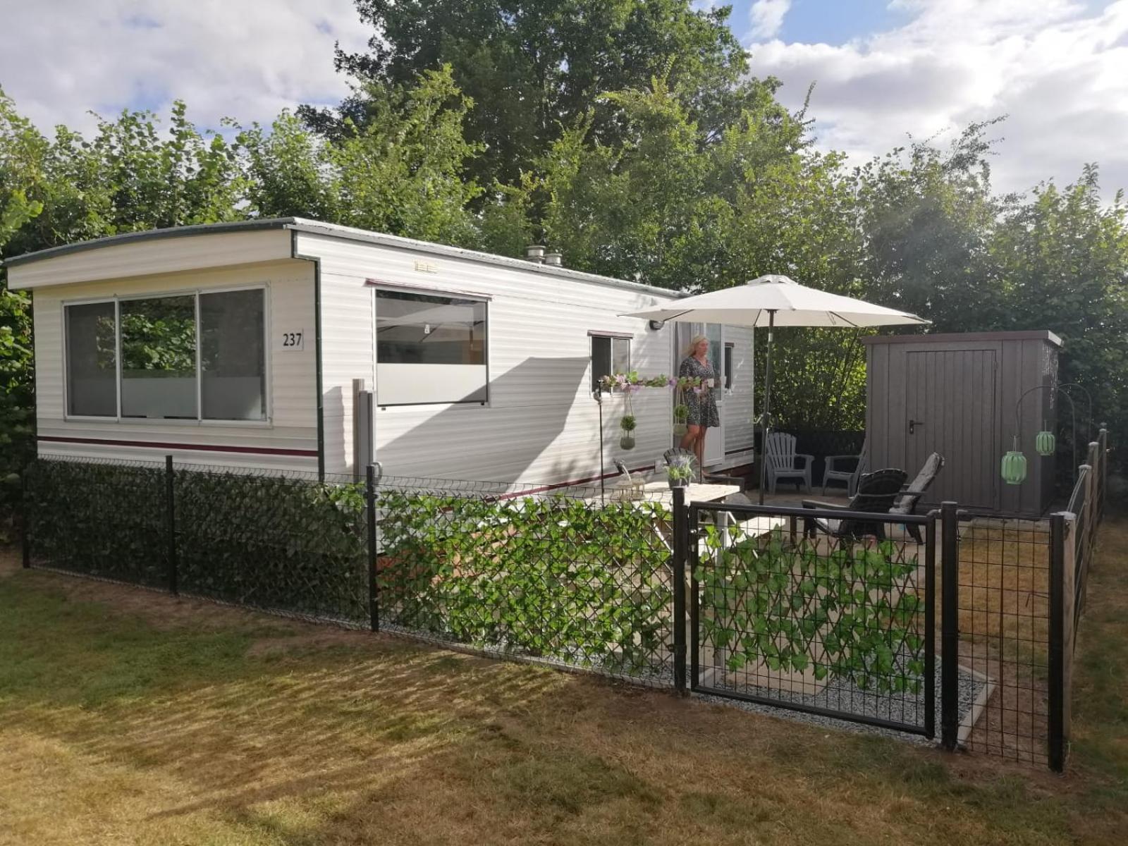 Stacaravan Op 5 Sterren Vakantiepark De Kuilart Friesland Aan Het Meer Met Zwembad 5P 237 Koudum Exterior photo